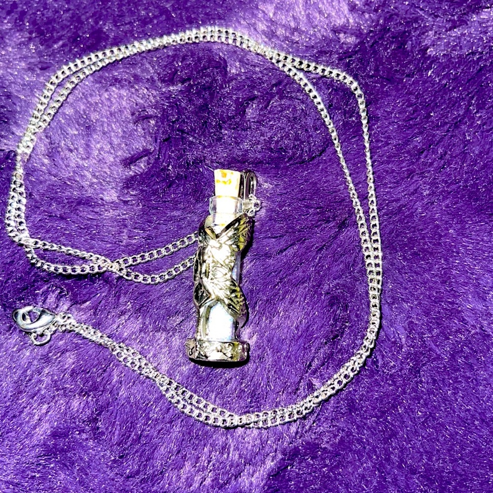 Beautiful Faerie Dust Necklace